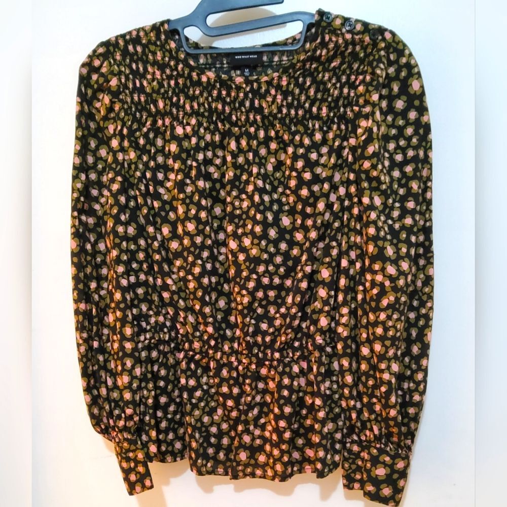 Who What Wear size medium Top.      LTOP294
